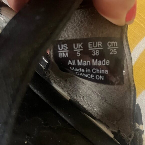 Black/White Dr. Scholl's Size 8 - Picture 3 of 3